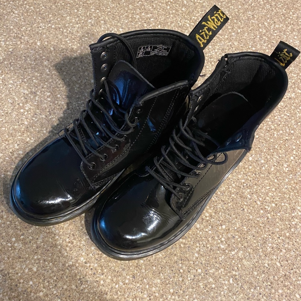 Doc Martens Patent leather Big kid boots with pull tab.
